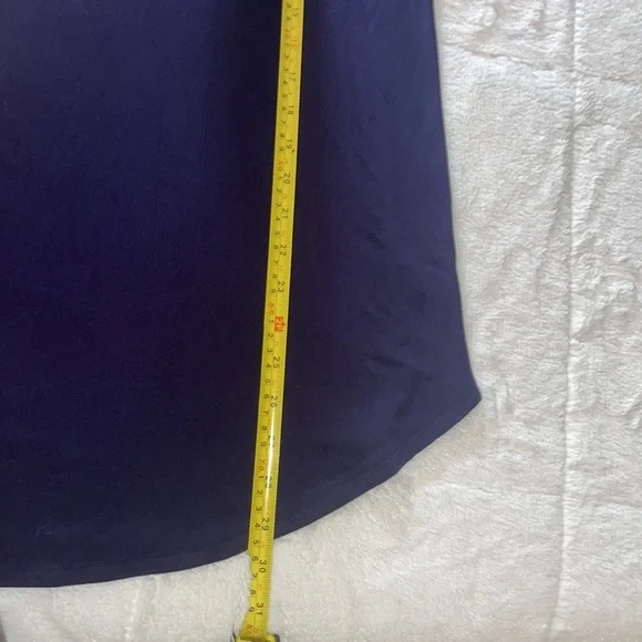 NWOT Zenana Navy Crewneck Roll-Sleeve Curved-Hem Tunic Tee - Picture 5 of 9